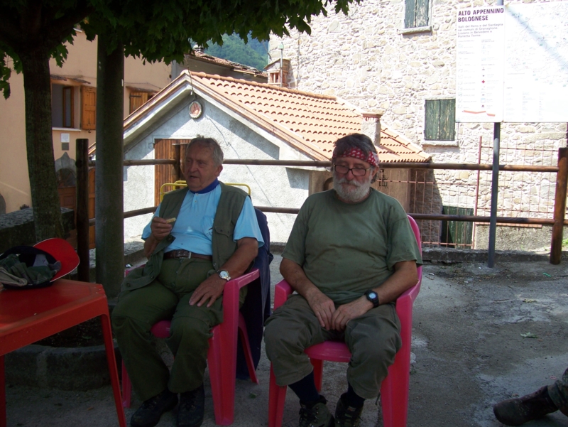  Image name: Persone096.jpg 
 width: 800 pixel 
 height: 601 pixel 
 Size: 412164 bytes 
 Click to enlarge 